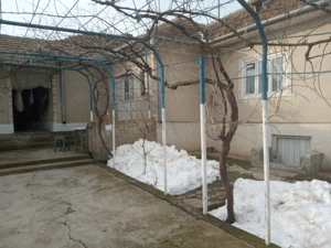 Casa la tara, jud Tulcea - imagine 3