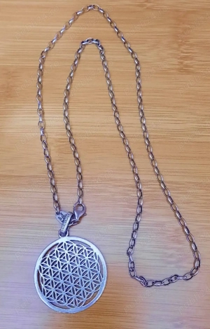 Lant de argint cu medalion Floarea vieții