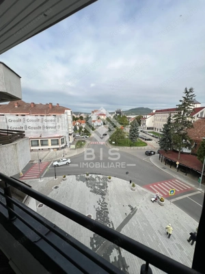 Apartament 3 camere de inchiriat - zona COROANA DE AUR - imagine 8