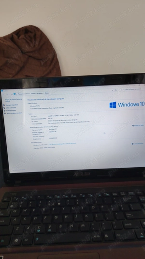 Vând laptop din anu 2011 