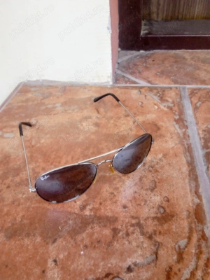Vând ochelari soare Rayban