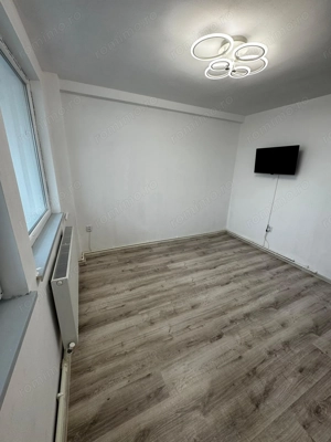 Apartament 2 camere semi-decomandat CENTRAL - imagine 3