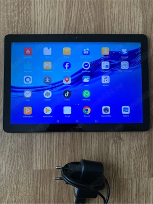 Tableta Huawei display mare 12 inch baterie buna vine cu incarcator si cablu usb.Descarca aplicatii 