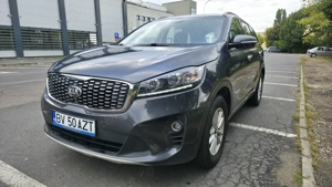 Vand Kia Sorento 2WD 5 locuri.
