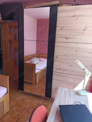 Vând apartament cu 3 camere resita  - imagine 9