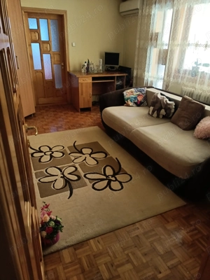 Vând apartament cu 3 camere resita  - imagine 2