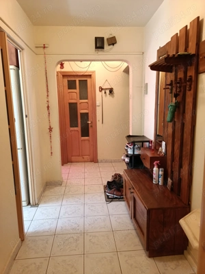 Vând apartament cu 3 camere resita  - imagine 4