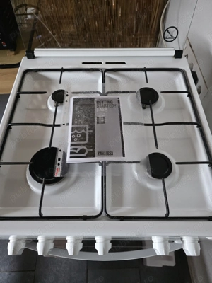 De vânzare Aragaz Zanussi, modelul ZCG612H1WA, pe Gaz - imagine 4