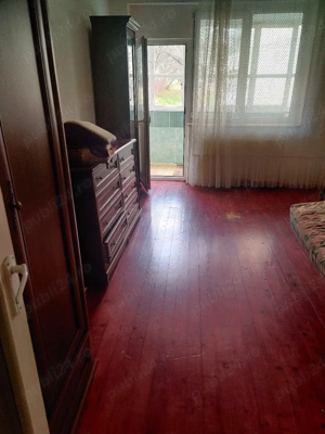 apartament cu trei camere  - imagine 3