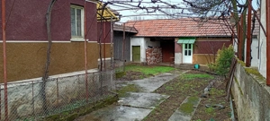 Vând casă în Vadu Crișului - imagine 3