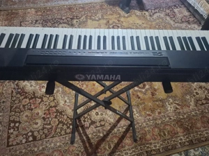 pian yamaha model P-90 - imagine 2