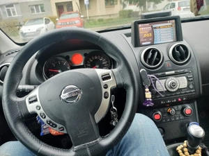 Nissan Qashqai 1.5 diesel 4x2 - imagine 4