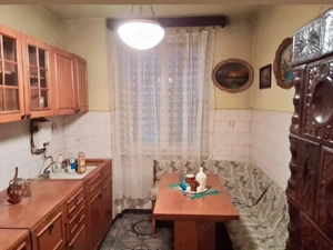 Vând apartament 3 camere semi et 1