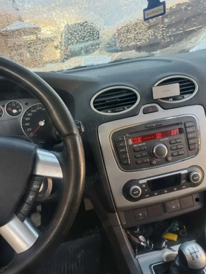 Vând Ford Focus an 2007 mot.14.benzina.  - imagine 4