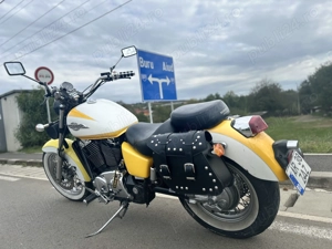Honda shadow 1100
