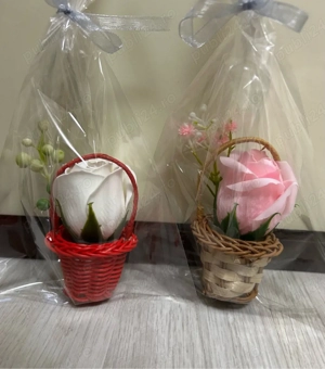 Martisoare trandafiri de sapun - imagine 3