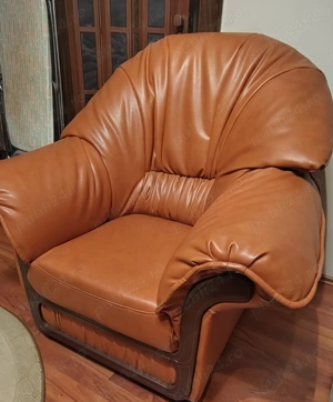 Vand canapea trei locuri extensibila si doua fotolii