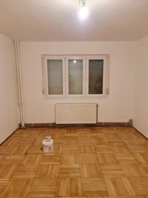Vând apartament 3 camere, Boul Roşu, recent zugrăvit - imagine 6