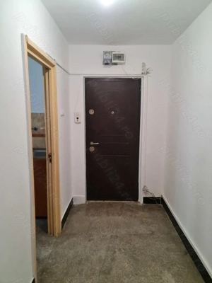 Vând apartament 3 camere, Boul Roşu, recent zugrăvit - imagine 3
