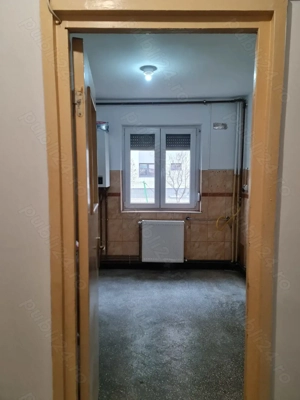 Vând apartament 3 camere, Boul Roşu, recent zugrăvit - imagine 4