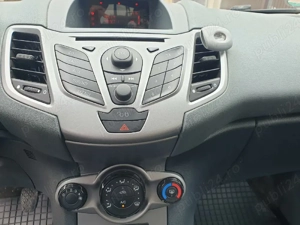 De vanzare 2 autoturisme Ford Fiesta 2009-2010 benzina 1.25 - imagine 7