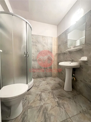 Pensiune 15 camere in a Doua Linie la Mare, zona Pescaria lui Matei - imagine 9