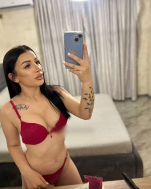 Karla reala  ador saruturile in zona intima doar 3 zile in oras