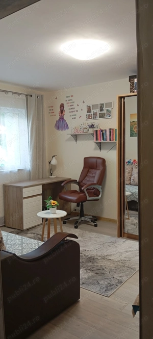 Inchiriez apartament cu o camera ín Grigorescu str. Hateg la parter.
