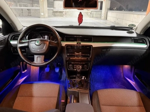 Skoda Superb Combi 1.4 TSI 125 CP 2010 EURO 5 Benzină   Limuzină de familie, confort și spațiu premi - imagine 9