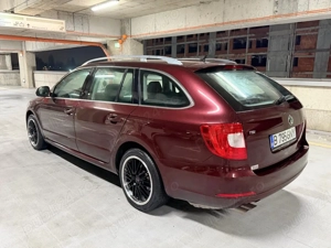 Skoda Superb Combi 1.4 TSI 125 CP 2010 EURO 5 Benzină   Limuzină de familie, confort și spațiu premi - imagine 5
