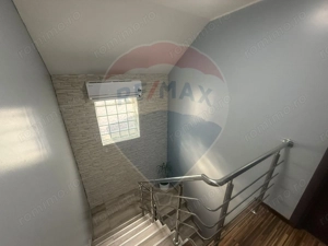 Casă / Vilă cu 5 camere de vânzare - imagine 11