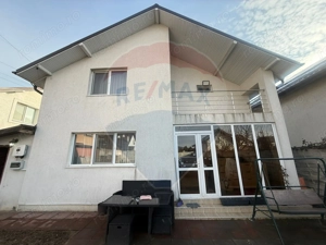 Casă / Vilă cu 5 camere de vânzare