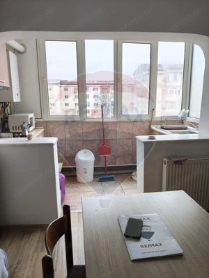 Apartament solid si spatios, 3 Camere, 1 Mai - imagine 8