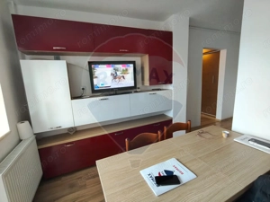 Apartament solid si spatios, 3 Camere, 1 Mai - imagine 3