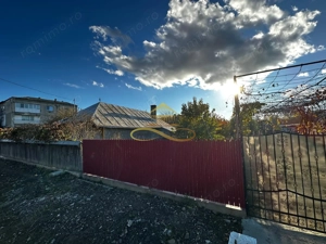 Casa batraneasca din caramida de vanzare si 4500 mp teren Negri Bacau - imagine 4