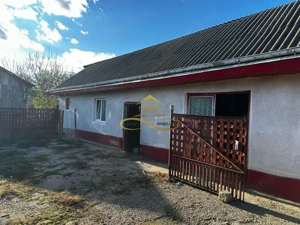 Casa batraneasca din caramida de vanzare si 4500 mp teren Negri Bacau - imagine 18