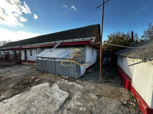 Casa batraneasca din caramida de vanzare si 4500 mp teren Negri Bacau - imagine 15