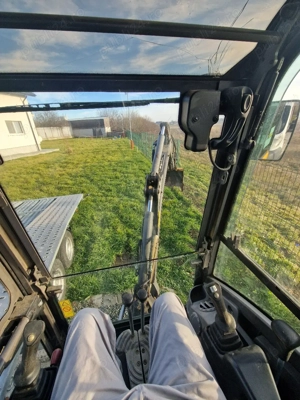 vand miniexcavator volvo - imagine 3