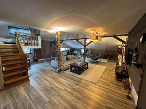 Casă / Vilă cu 7 camere de vânzare - imagine 5