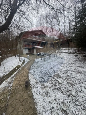 Casă / Vilă cu 7 camere de vânzare - imagine 2