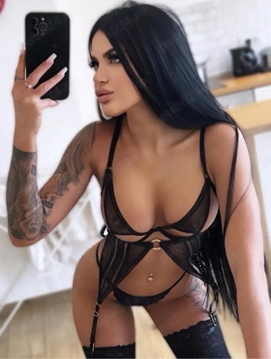 Evy prima data aici ! reala !!! party !  - imagine 5