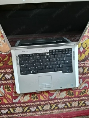 leptop doar pentru piese ( nu trimit prin curier sau poștă 