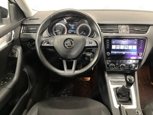 Skoda Octavia - imagine 6