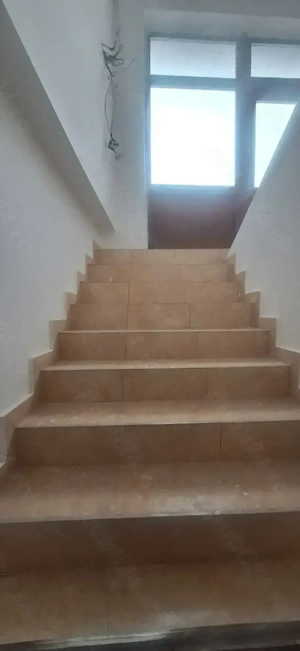 Închiriez spațiu comercial ultracentral str. Cuza Voda - imagine 3