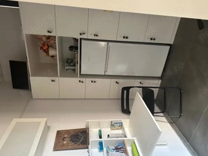 Inchiriez masa manichiura 