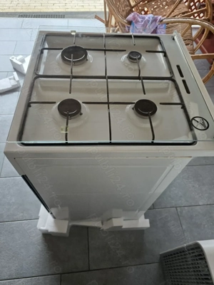 De vânzare Aragaz Zanussi, modelul ZCG612H1WA, pe Gaz - imagine 2