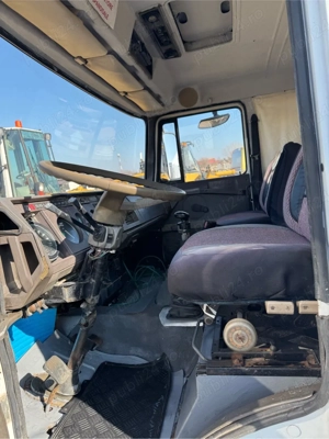 Iveco cu macara basculabil - imagine 2