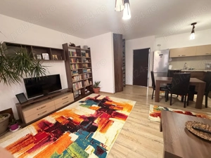 Inchiriez casa insiruita,3 camere,gradina si parcare privata