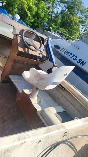 Barca cu motor inmatricata + peridoc - imagine 4