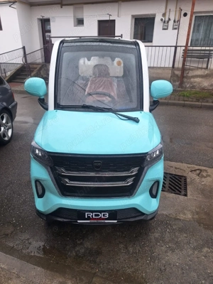 Vând mașină electrică 